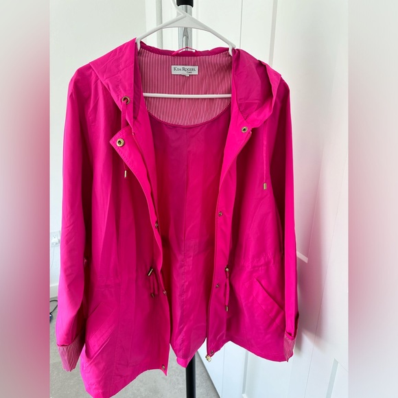 lightweight women's windbreaker size L. bright pink. Kim Rogers (C20) - Picture 2 of 8